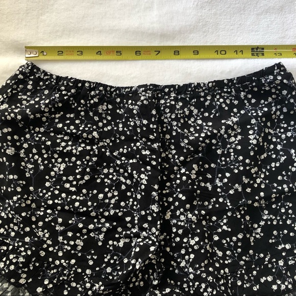 Iron Fist Black Death Breath Skull Shorts SMALL - Picture 6 of 6